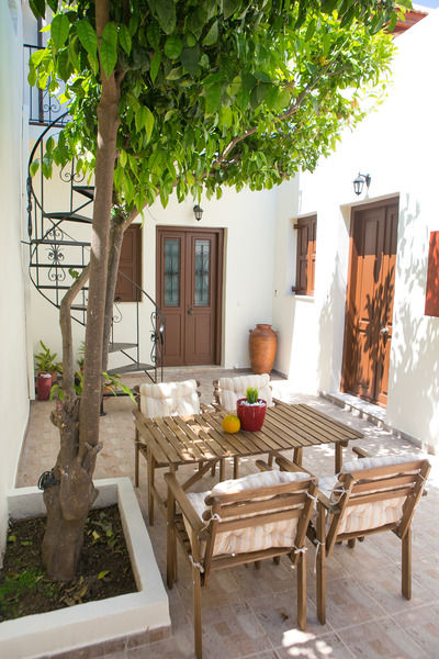 House Marigo Suites Koskinou  エクステリア 写真